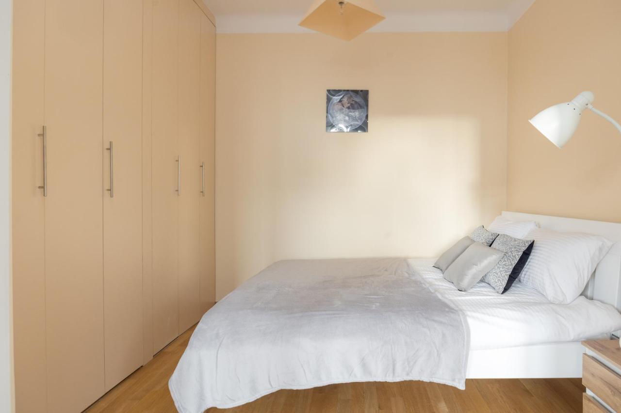 Metro Racławicka Red Apartment Warszawa Zewnętrze zdjęcie
